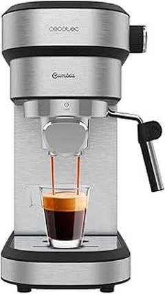 ¿Por qué sale frío el café en mi cafetera de cápsulas con espumador?